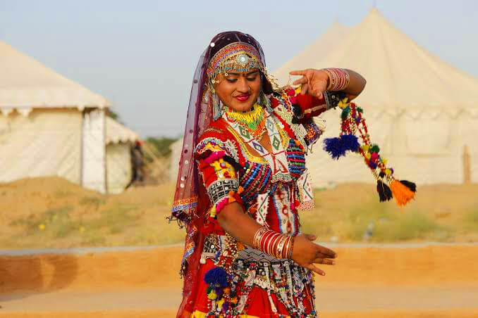 Kalbeliya snake dance at destination wedding in Rajasthan